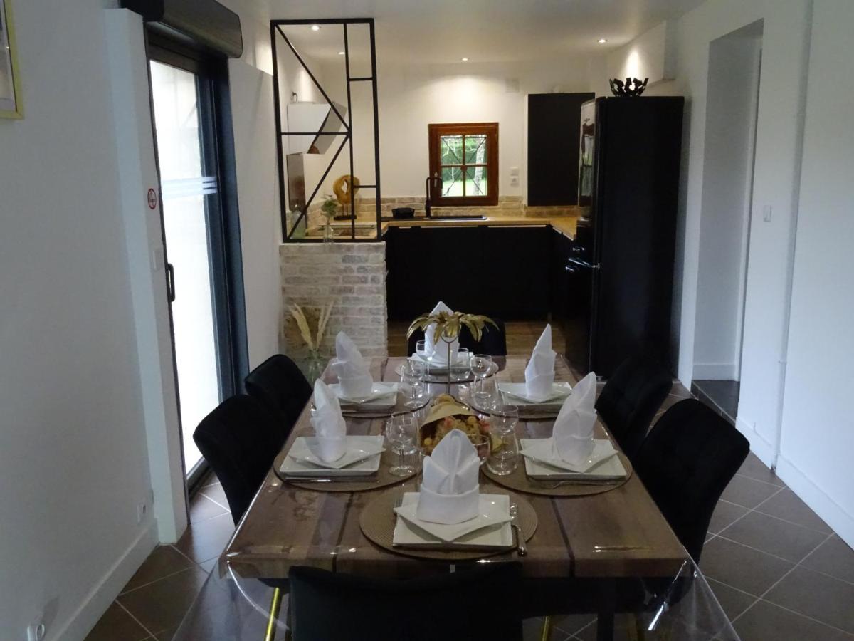 Le Clos De La Deesse La Ferté-Saint-Cyr Eksteriør billede